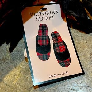 Victorias Secret Red And Black Plaid Slippers Size Medium 7-8